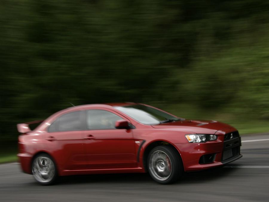  Mitsubishi Lancer Evolution X 2007 года  (фото 8 из 149)